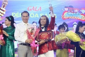 Đỗ Minh Tuấn “Mười năm tình cũ” tỏa sáng trong “Dạ khúc xưa & nay 2019” Đỗ Minh Tuấn “Mười năm tình cũ” tỏa sáng trong “Dạ khúc xưa & nay 2019”