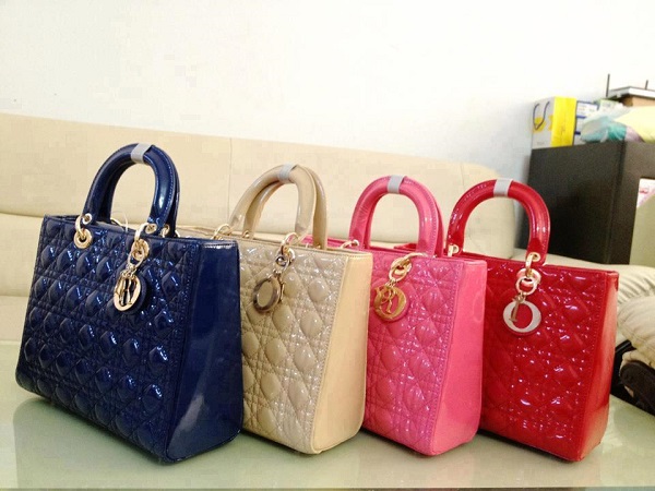 Mơ thấy túi xách là điềm báo lành hay xấu