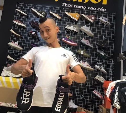 Shop giày có tâm nhất: Vua giày Nhất Mao ủng hộ người dân vùng lũ từ doanh thu bán hàng