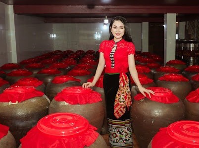 Cô gái xứ Nghệ "bén duyên" với đặc sản quê hương Cô gái xứ Nghệ "bén duyên" với đặc sản quê hương