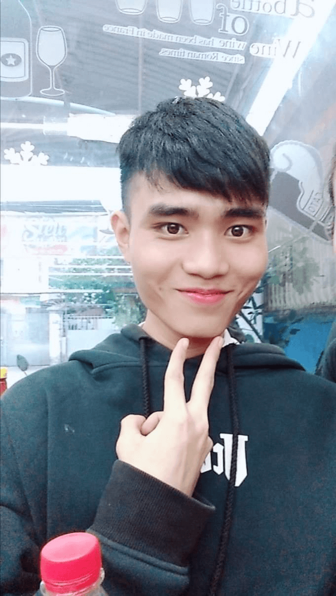 Chàng Youtuber điển trai “gây bão” khi cover ca khúc “Buồn Làm Chi Em Ơi”
